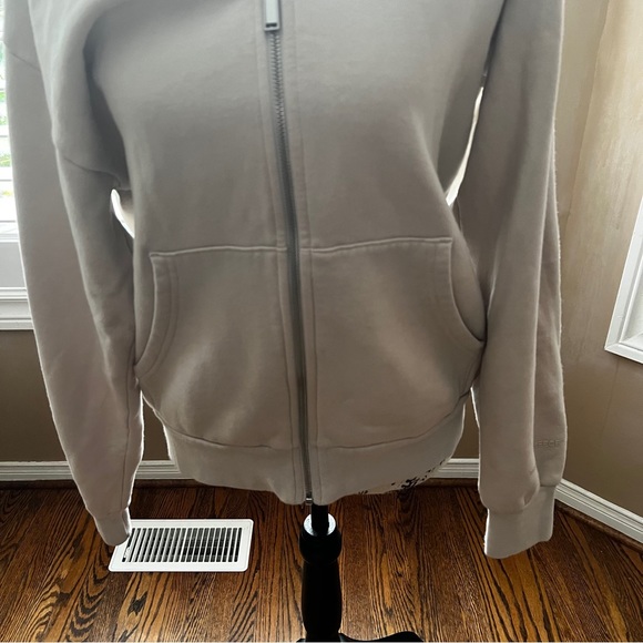 EUC Aritzia The Super Fleece Zip-Up Hoodie - Taupe - Small - Picture 4 of 8